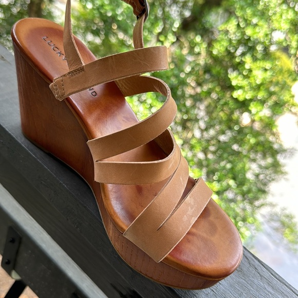 Lucky Brand - Picture 3 of 9